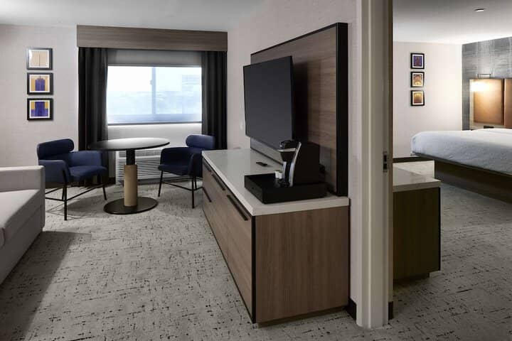 Room 8 of 22